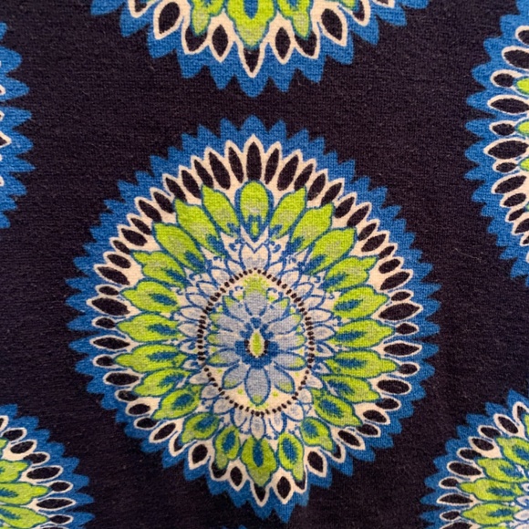 Crown &Ivy rayon/nylon and‎ spandex 3/4 sleeve top. Worn about 3x - Picture 4 of 4